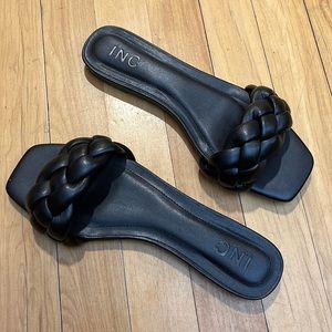 INC Partee Blk Flat Sandal